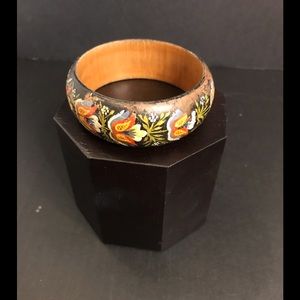Vtg Wooden Bangle w/Pennsylvania Dutch Pattern